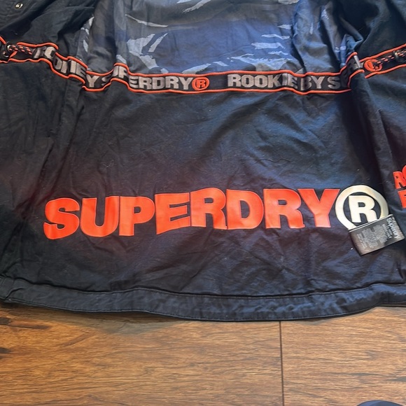 SUPERDRY ROOKIE MILITARY STORE
size medium - Picture 9 of 11